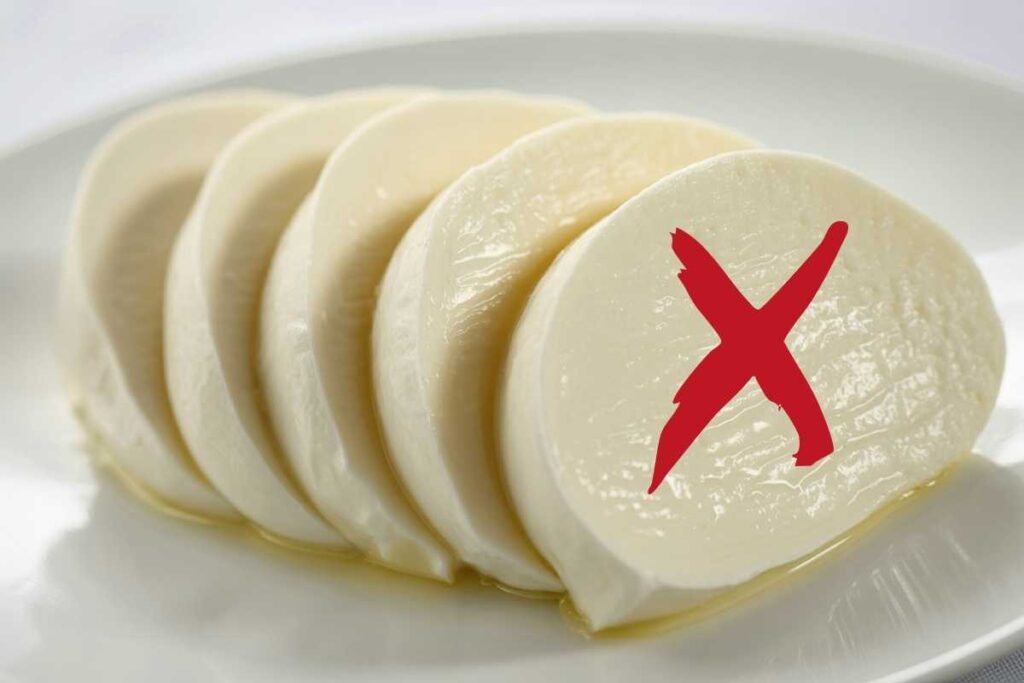 Peggiori marche di mozzarella: ecco quali non comprare al supermercato
